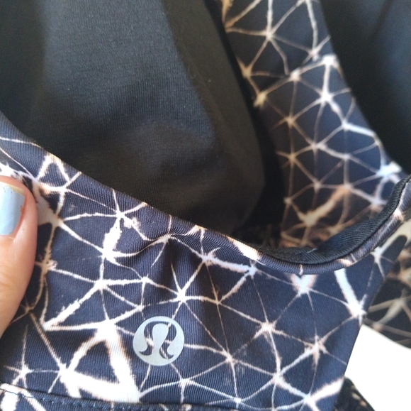 Lululemon Sports Bra - Picture 5 of 8